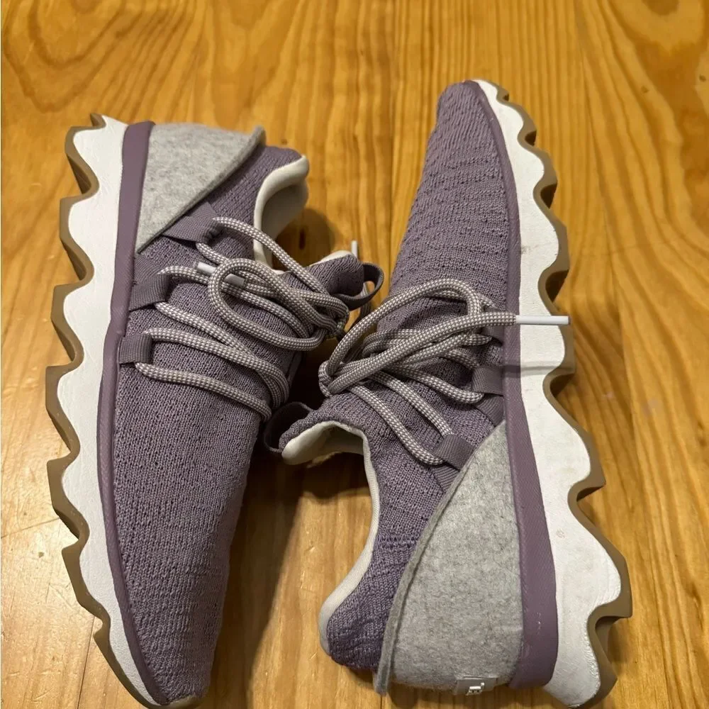 Sorel Kinetic Lace Purple Gray Knit Fabric Women's Sneakers size 9 NL3227-553